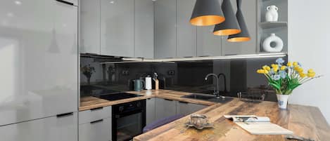 Frigorífic, forn, placa de cuina i rentaplats