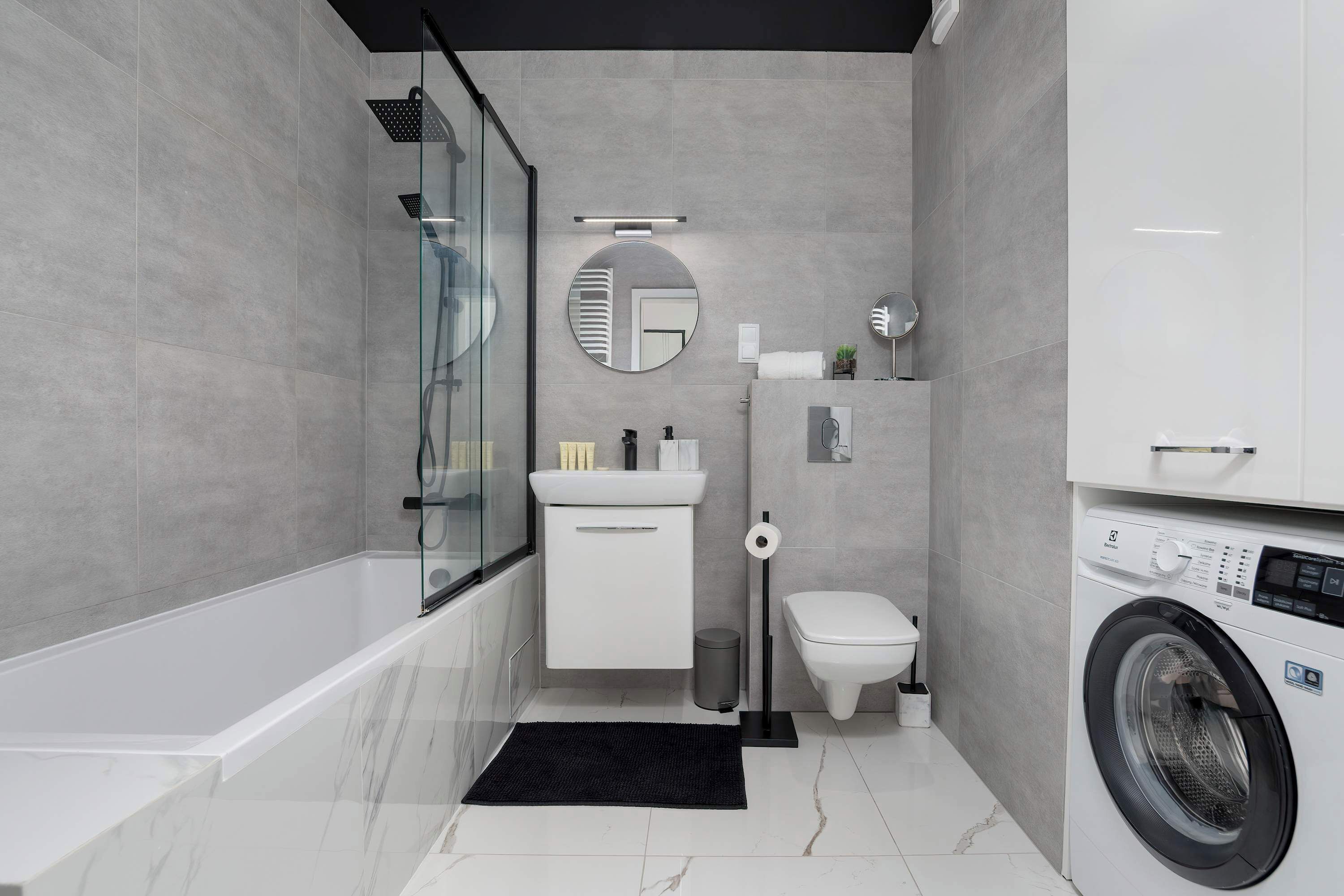 Dusche, Haartrockner, Handtücher