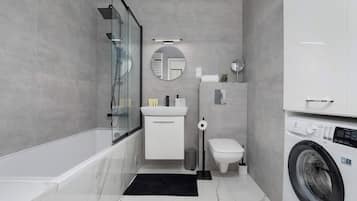 Dusche, Haartrockner, Handtücher