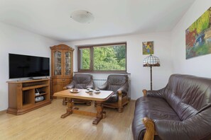 TV, offices - Fałata 208 | Bystra | Cosy Apartment  in the Mountains | Terrace | Garden | Parking (Bystra)