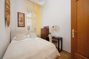 2 chambres, fer et planche à repasser, lit parapluie, Wi-Fi