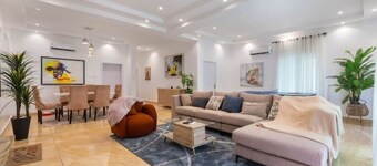 Stylish 3-Bedroom Serviced Apartment 🌇 | Fully Furnished | Premium Comfort