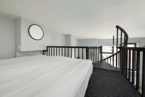 Iron/ironing board, WiFi, bed sheets - Jedn Narodow 222 Summ (Wrocław)