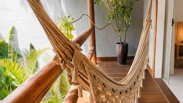 Estúdio Triplo Com Vista para o Jardim | Lanai