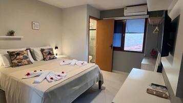 Suíte Casal Com Vista para o Jardim | Postazione laptop, Wi-Fi gratuito