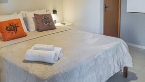Suíte Casal Com Vista para o Jardim | Ruang kerja ramah laptop dan Wi-Fi gratis