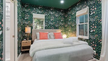 2 Schlafzimmer, Schreibtisch, Bügeleisen/Bügelbrett, kostenloses WLAN