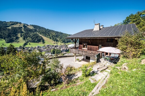 Exterior - Apartment 'D'arnica' with Mountain View, Balcony and Wi-Fi (Morzine)