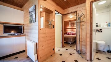 1 camera, ferro/asse da stiro, Wi-Fi