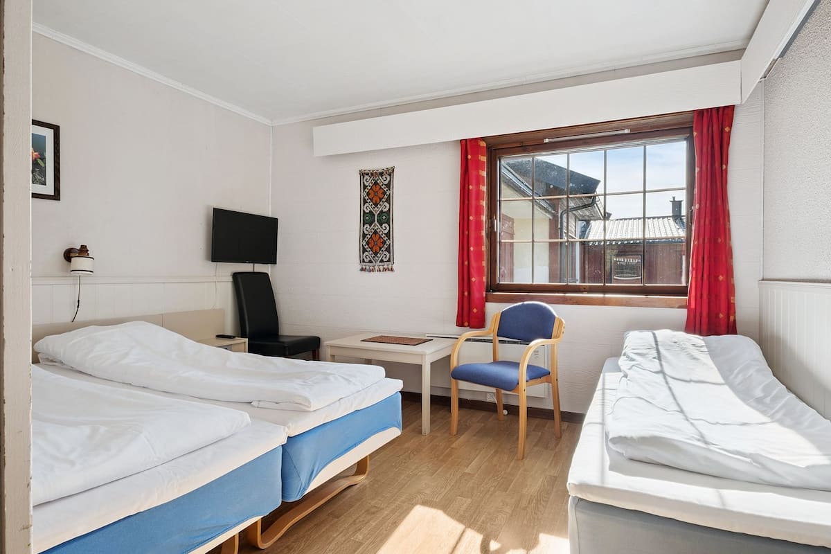 Triple Room | Blackout drapes, soundproofing, free WiFi, wheelchair access