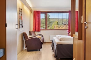 Double Room | Blackout drapes, soundproofing, free WiFi, wheelchair access