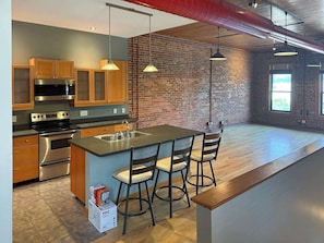 Fridge, microwave, oven, stovetop