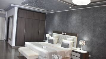 Laptop workspace, free WiFi