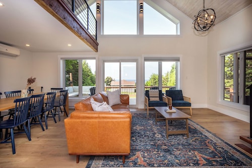 Oceanview Retreat - Canoe Cove