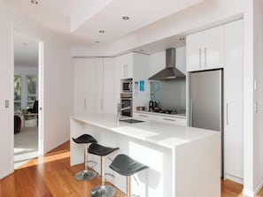 Fridge, microwave, dishwasher, coffee/tea maker