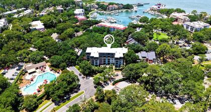 Harbour Town Villa: Sleeps 6-Perfect for Families