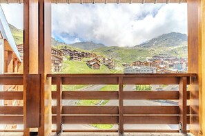 Interior - Ski-In/Out with Panoramic Views (Val-Thorens)