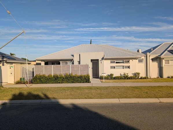 Exterior - Single Level Family Home with Secure Parking and Courtyard (Western Australia)