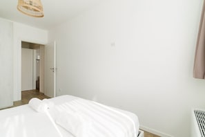2 bedrooms, iron/ironing board