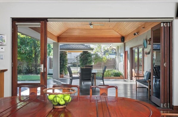 Outdoor dining