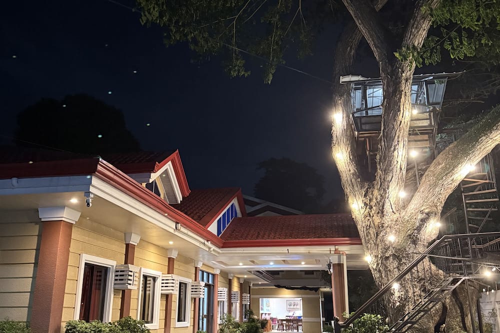 Cozy Stop Inn