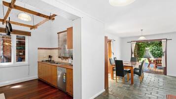 Fridge, oven, stovetop, toaster