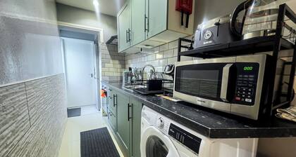 Cozy & Stylish flat in Coventry/Easy Access To City Hotspots!