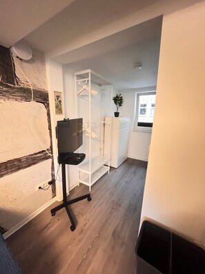 Interior - Apartment '1-Room' with Shared Pool, Shared Garden and Wi-Fi (Erfurt)