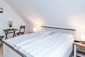 3 Schlafzimmer, Reisekinderbett, WLAN