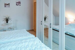3 Schlafzimmer, Reisekinderbett, WLAN
