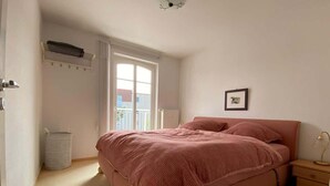 1 habitación, tabla de planchar con plancha y wifi 