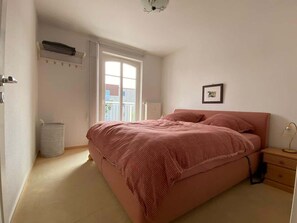 1 bedroom, iron/ironing board, WiFi