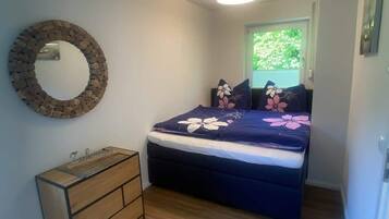 1 habitación, tabla de planchar con plancha y wifi