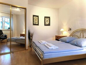 2 Schlafzimmer, Bügeleisen/Bügelbrett, WLAN