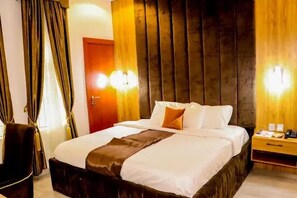 Deluxe Room, Balcony, City View | Desk, laptop workspace, blackout curtains, soundproofing - HARIS HOTEL (Abuja)