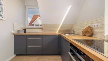 Kühlschrank, Ofen, Herdplatte, Geschirrspüler