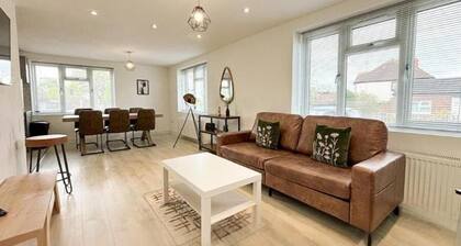 NEW! The Hansas Retreat – Luxury 3 Bed Townhouse
