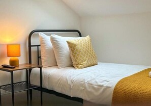 3 dormitoris, planxa i posts de planxar, wifi gratuïta i roba de llit 