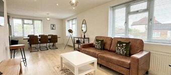 NEW! The Hansas Retreat – Luxury 3 Bed Townhouse