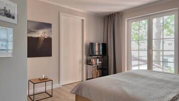 1 bedroom, iron/ironing board, WiFi