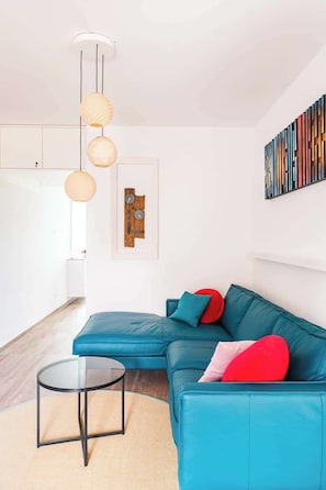 TV, offices - Heimathafen (Barth)