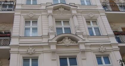 Elegant 4 Room Apartment with 2 Bathrooms