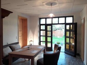 TV - Ferienwohnung Ursula (Am Salzhaff)