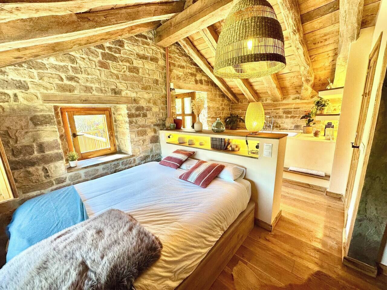 2 dormitorios, tabla de planchar con plancha, cuna de viaje y wifi