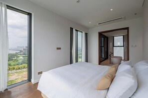 Deluxe Apartment, 2 Bedrooms, City View | Desk, free WiFi, bed sheets - Luxury Apartment Hotel - The Metropole (An Khanh)