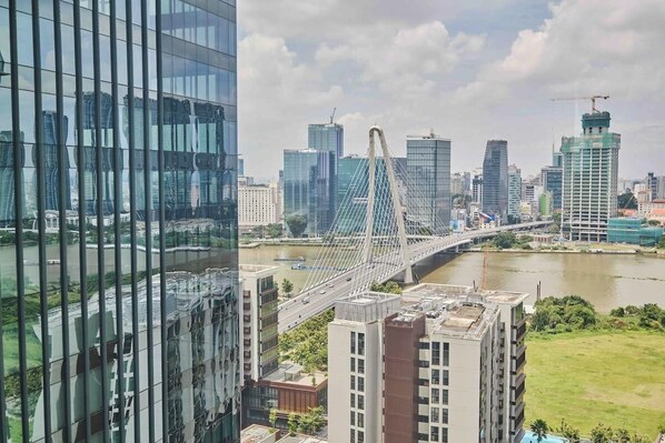 Thành phố nhìn từ nơi lưu trú