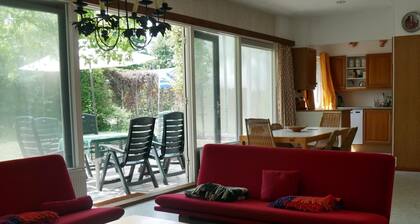 Cozy Family Home With Lovely Garden