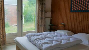 House | 4 bedrooms, individually furnished, bed sheets