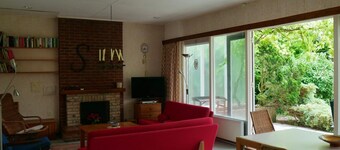 Cozy Family Home With Lovely Garden