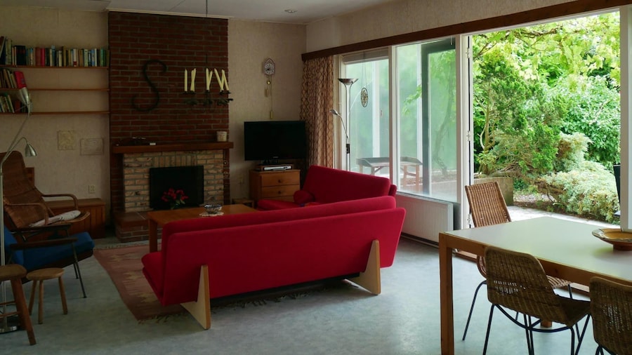 Cozy Family Home With Lovely Garden